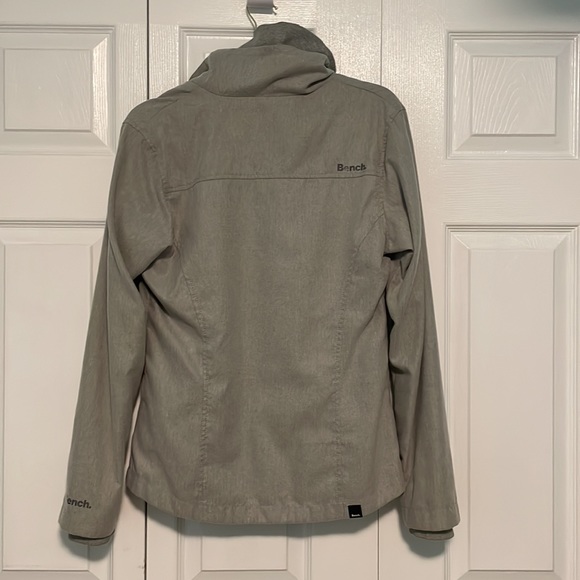 Bench Jacket - Picture 2 of 5